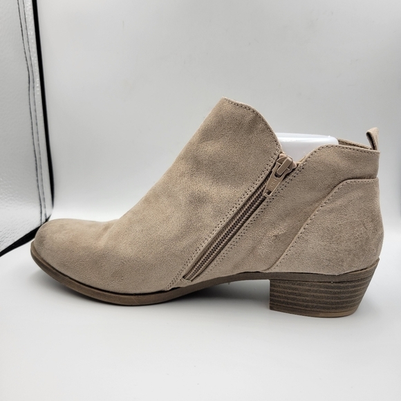 Arizona Cream Gale Heeled Booties Sz 8 - Picture 8 of 10